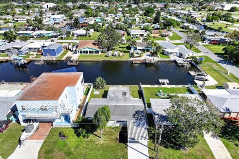 Villa ou maison à vendre à Hudson, Floride: 2 chambres, 111.85 m2 № 2433311 - photo 7