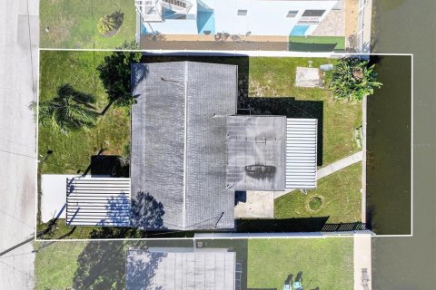 Villa ou maison à vendre à Hudson, Floride: 2 chambres, 111.85 m2 № 2433311 - photo 9