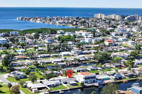 Villa ou maison à vendre à Hudson, Floride: 2 chambres, 111.85 m2 № 2433311 - photo 8