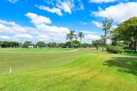 Condo in Boynton Beach, Florida, 2 bedrooms  № 1180576 - photo 1
