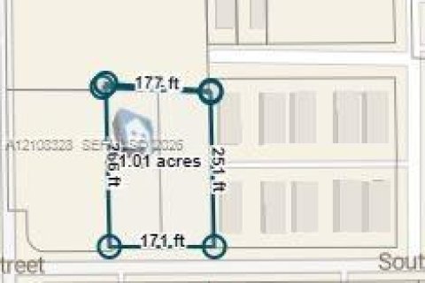 Propiedad comercial en Homestead, Florida № 2421266