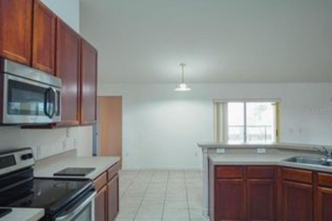 House in Davenport, Florida 5 bedrooms, 254.46 sq.m. № 1843886 - photo 22