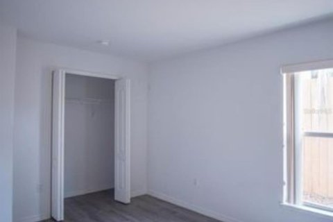 House in Davenport, Florida 5 bedrooms, 254.46 sq.m. № 1843886 - photo 15