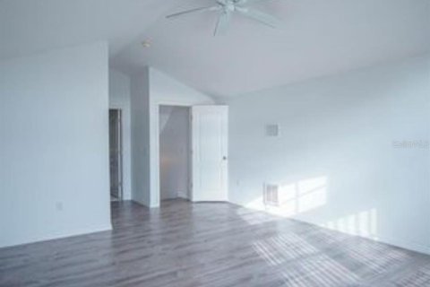 House in Davenport, Florida 5 bedrooms, 254.46 sq.m. № 1843886 - photo 28