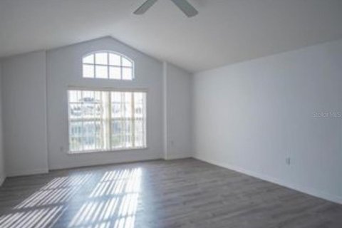 House in Davenport, Florida 5 bedrooms, 254.46 sq.m. № 1843886 - photo 24