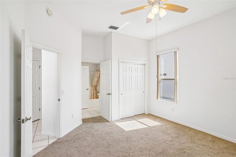 House in The Villages, Florida 3 bedrooms, 187.2 sq.m. № 2231662 - photo 29