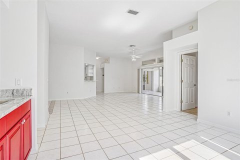 House in The Villages, Florida 3 bedrooms, 187.2 sq.m. № 2231662 - photo 20