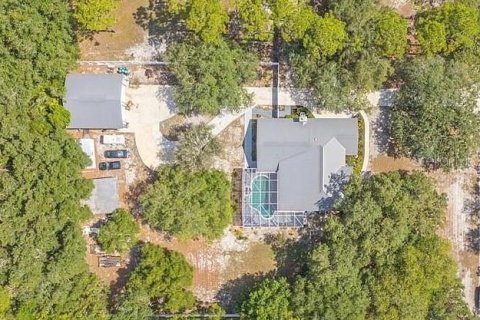Villa ou maison à Chuluota, Floride 4 chambres, 215.72 m2 № 2294464