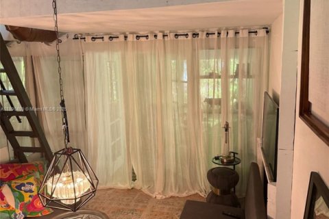 Copropriété à vendre à Miami Beach, Floride: 2 chambres, 82.68 m2 № 1943334 - photo 19