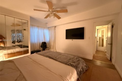 Copropriété à vendre à Miami Beach, Floride: 2 chambres, 82.68 m2 № 1943334 - photo 8