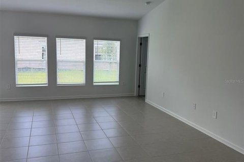 Casa en alquiler en Kissimmee, Florida, 4 dormitorios, 179.86 m2 № 1831870 - foto 15
