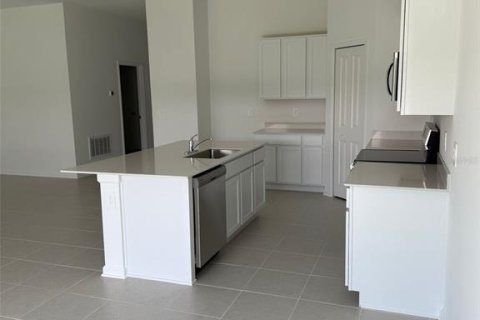 Casa en alquiler en Kissimmee, Florida, 4 dormitorios, 179.86 m2 № 1831870 - foto 12