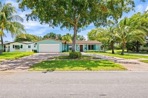 Casa en venta en Hollywood, Florida, 3 dormitorios, 155.7 m2 № 1849271 - foto 1
