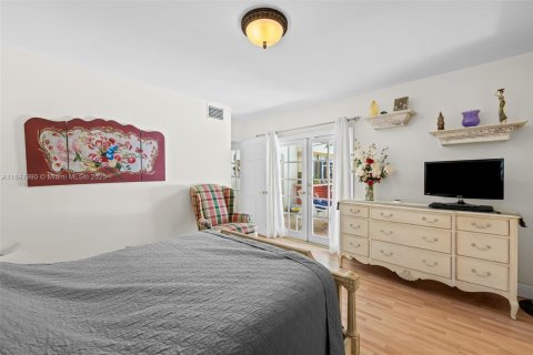 Casa en venta en Hollywood, Florida, 3 dormitorios, 155.7 m2 № 1849271 - foto 18