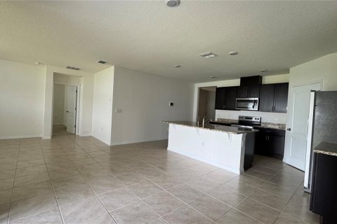 House in Kissimmee, Florida 4 bedrooms, 171.5 sq.m. № 2091399 - photo 5