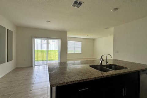 House in Kissimmee, Florida 4 bedrooms, 171.5 sq.m. № 2091399 - photo 4