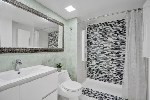 Купить кондоминиум в Майами-Бич, Флорида 2 спальни, 128.21м2, № 1960687 - фото 28