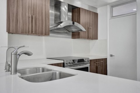 Купить кондоминиум в Майами-Бич, Флорида 2 спальни, 128.21м2, № 1960687 - фото 9