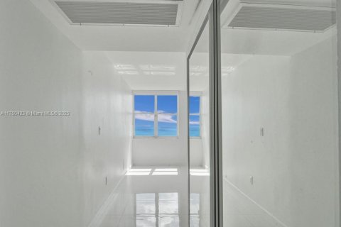 Купить кондоминиум в Майами-Бич, Флорида 2 спальни, 128.21м2, № 1960687 - фото 22