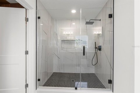 Villa ou maison à vendre à Largo, Floride: 3 chambres, 207.64 m2 № 2310023 - photo 12