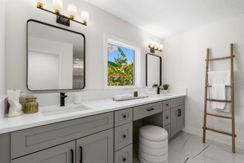Villa ou maison à vendre à Largo, Floride: 3 chambres, 207.64 m2 № 2310023 - photo 11