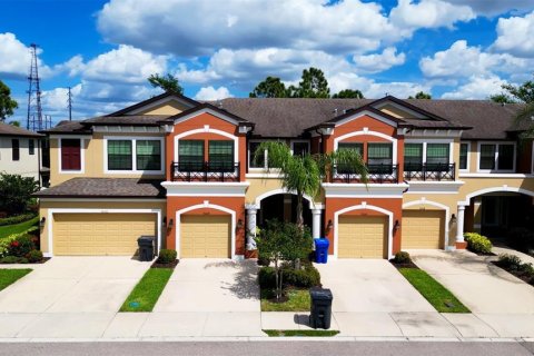 Townhouse in Tampa, Florida 3 bedrooms, 179.58 sq.m. № 2092728 - photo 3