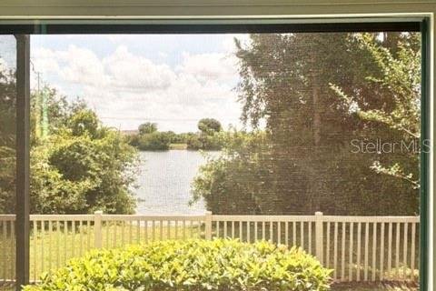 Townhouse in Tampa, Florida 3 bedrooms, 179.58 sq.m. № 2092728 - photo 12