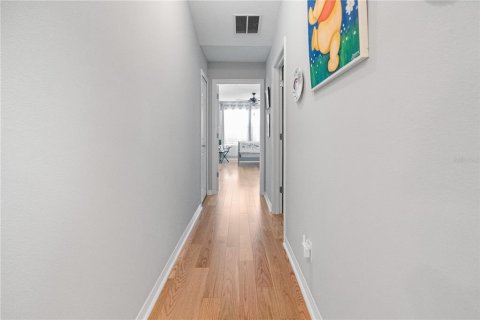 Townhouse in Tampa, Florida 3 bedrooms, 179.58 sq.m. № 2092728 - photo 18