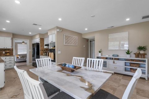 Commercial property in Tampa, Florida 7 bedrooms, 247.58 sq.m. № 2379766 - photo 19