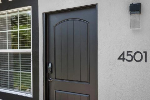 Commercial property in Tampa, Florida 7 bedrooms, 247.58 sq.m. № 2379766 - photo 8