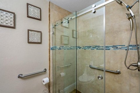 Commercial property in Tampa, Florida 7 bedrooms, 247.58 sq.m. № 2379766 - photo 21
