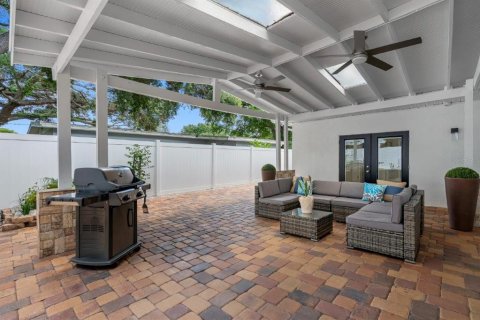 Commercial property in Tampa, Florida 7 bedrooms, 247.58 sq.m. № 2379766 - photo 13