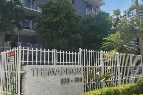 Condominio en alquiler en Miami, Florida, 2 dormitorios, 84.91 m2 № 2020421 - foto 24