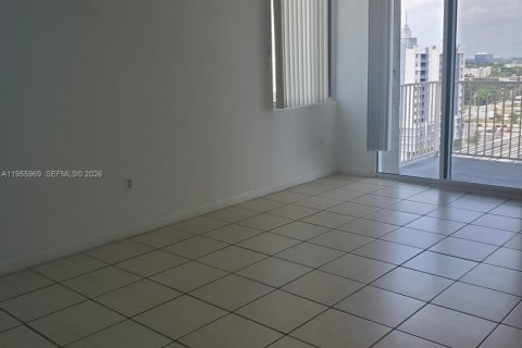 Condominio en alquiler en Miami, Florida, 2 dormitorios, 84.91 m2 № 2020421 - foto 3
