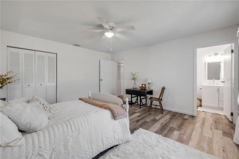 Duplex in New Smyrna Beach, Florida 2 bedrooms, 123.19 sq.m. № 1662374 - photo 21