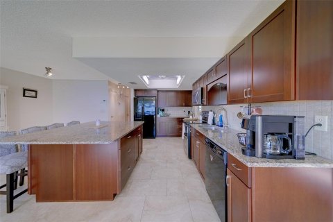 Villa ou maison à vendre à Spring Hill, Floride: 2 chambres, 159.14 m2 № 1909980 - photo 13