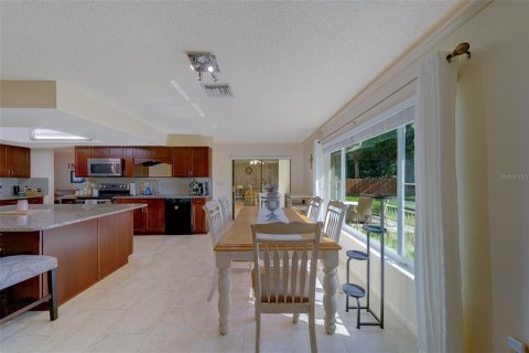 Villa ou maison à vendre à Spring Hill, Floride: 2 chambres, 159.14 m2 № 1909980 - photo 17