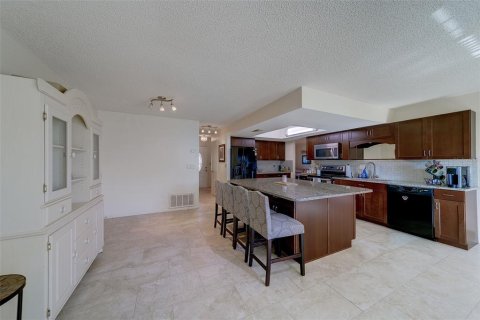Villa ou maison à vendre à Spring Hill, Floride: 2 chambres, 159.14 m2 № 1909980 - photo 14