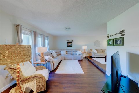 Villa ou maison à vendre à Spring Hill, Floride: 2 chambres, 159.14 m2 № 1909980 - photo 7