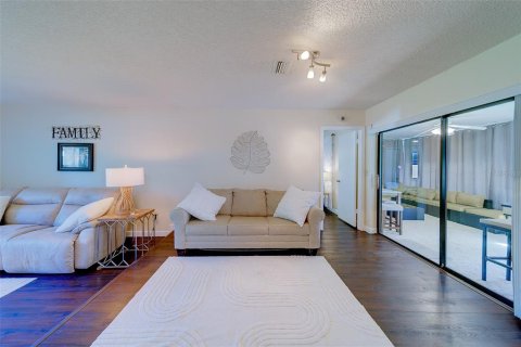 Villa ou maison à vendre à Spring Hill, Floride: 2 chambres, 159.14 m2 № 1909980 - photo 9