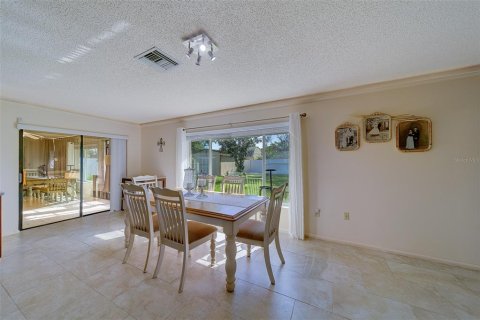 Villa ou maison à vendre à Spring Hill, Floride: 2 chambres, 159.14 m2 № 1909980 - photo 19