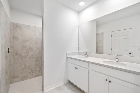 House in Lakeland, Florida 4 bedrooms, 214.88 sq.m. № 2093356 - photo 25