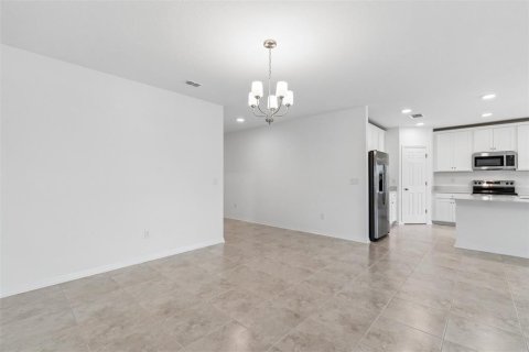 House in Lakeland, Florida 4 bedrooms, 214.88 sq.m. № 2093356 - photo 12