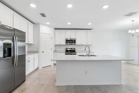 House in Lakeland, Florida 4 bedrooms, 214.88 sq.m. № 2093356 - photo 16