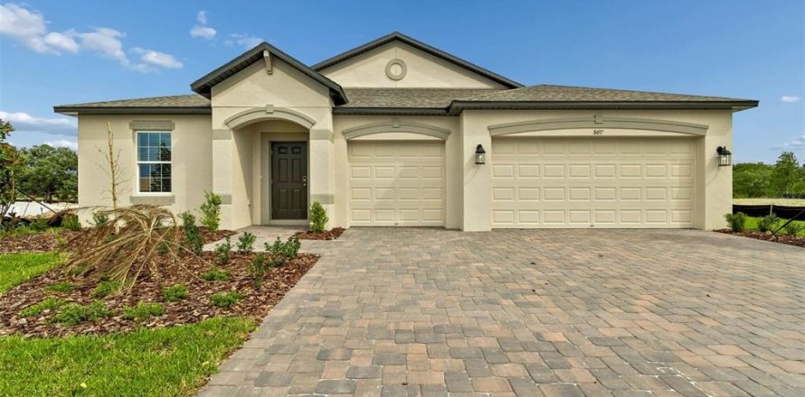 House in Lakeland, Florida 4 bedrooms, 214.88 sq.m. № 2093356