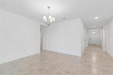 House in Lakeland, Florida 4 bedrooms, 214.88 sq.m. № 2093356 - photo 26