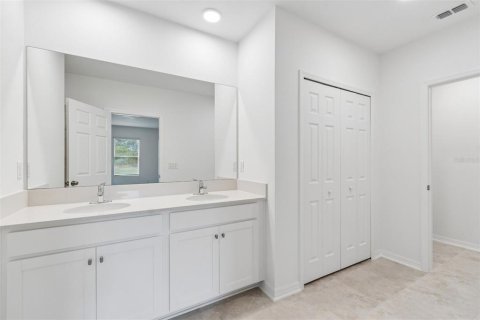 House in Lakeland, Florida 4 bedrooms, 214.88 sq.m. № 2093356 - photo 24