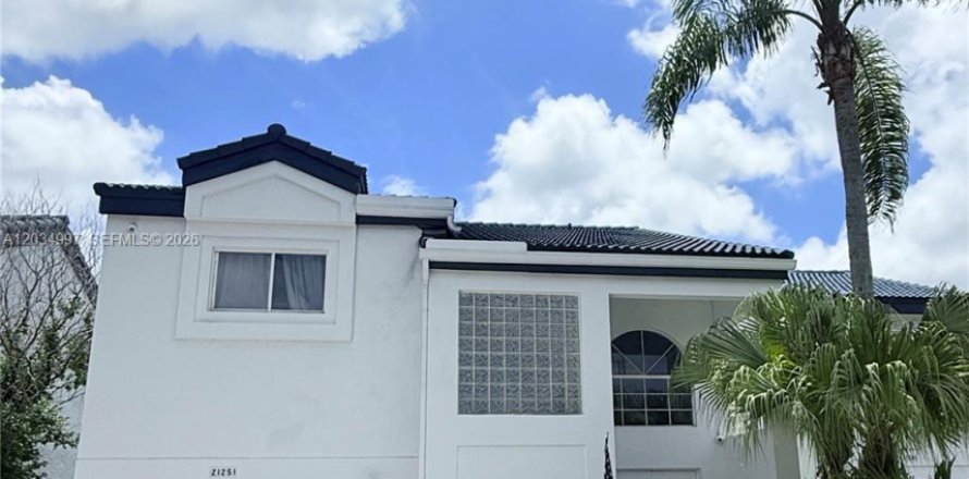 Villa ou maison à Miami, Floride 3 chambres, 172.24 m2 № 2154036