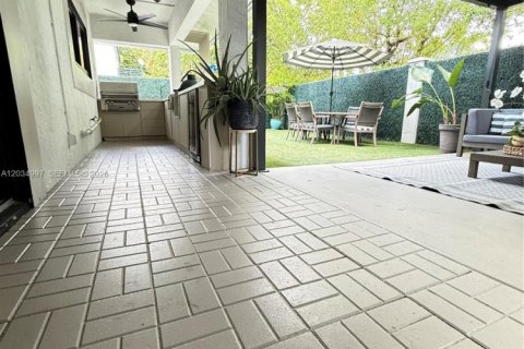 Villa ou maison à louer à Miami, Floride: 3 chambres, 172.24 m2 № 2154036 - photo 20
