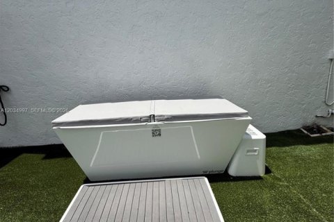 Villa ou maison à louer à Miami, Floride: 3 chambres, 172.24 m2 № 2154036 - photo 27